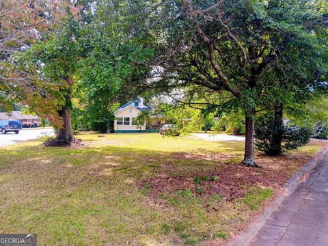 Photo of 406 Brookwood Drive, Thomaston, GA 30286 (MLS # 10672007)