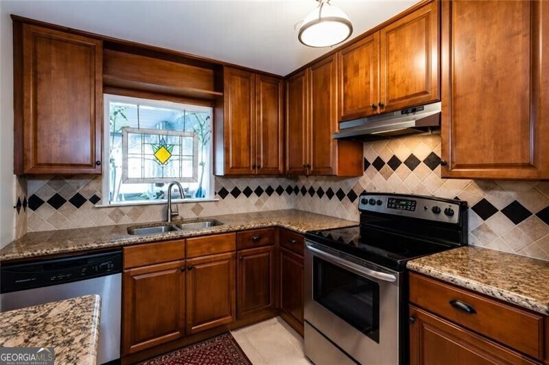 14 Cantey PL NW