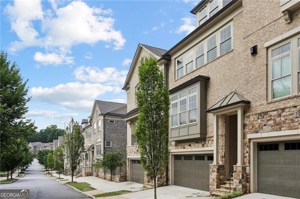 Photo of 2045 Bellrick Road NW, Atlanta, GA 30318 (MLS # 10633191)