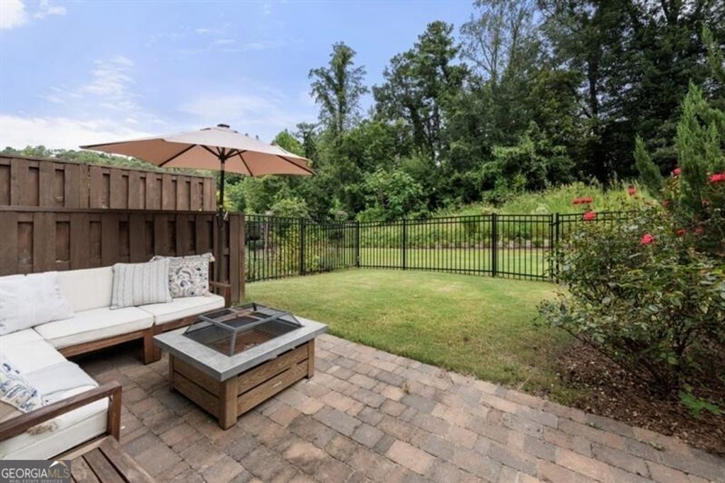 Photo of 2045 Bellrick Road NW, Atlanta, GA 30318 (MLS # 10633191)