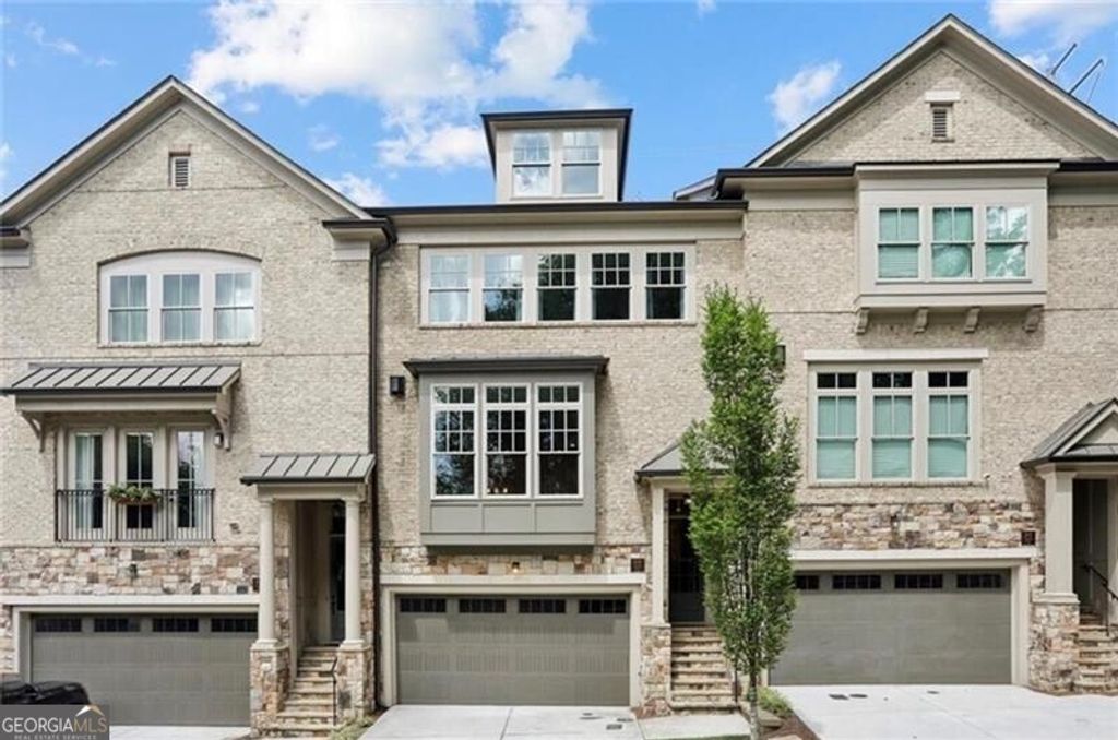 Photo of 2045 Bellrick Road NW, Atlanta, GA 30318 (MLS # 10633191)