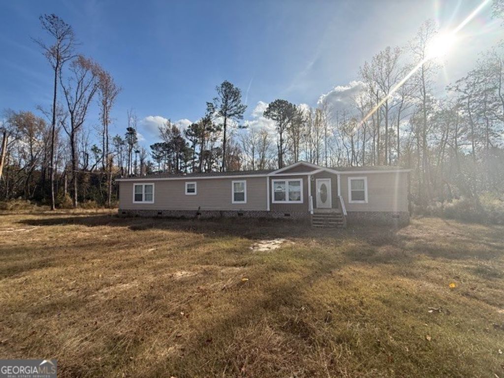 Photo of 106 5th Avenue, Twin City, GA 30471 (MLS # 10684647)