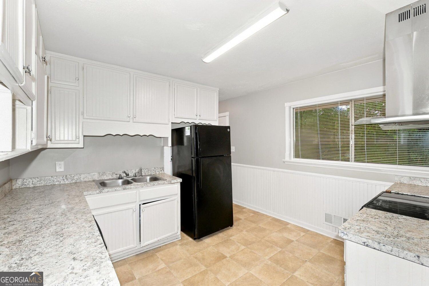 248 Essex DR