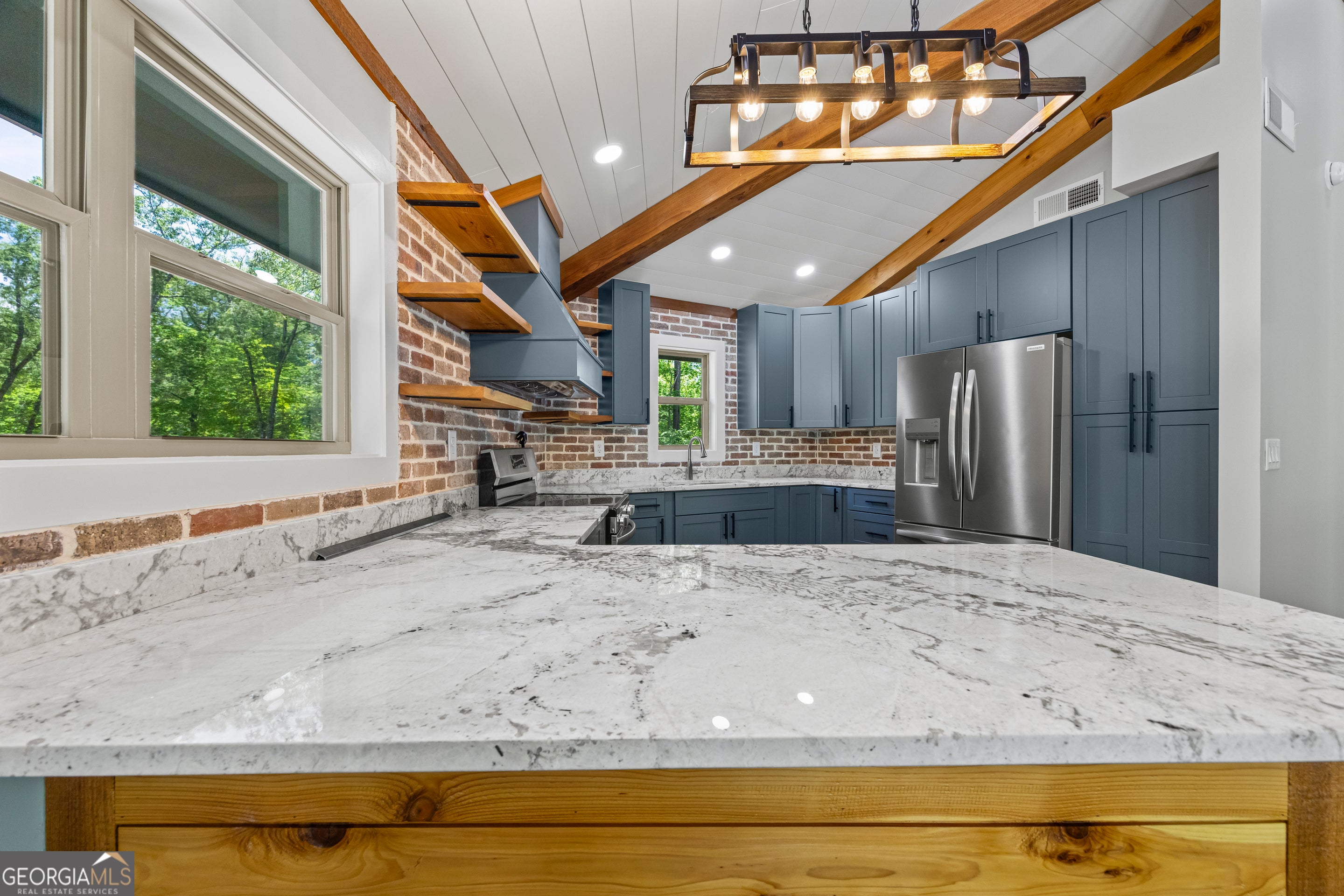 484 Mountain Stream LN