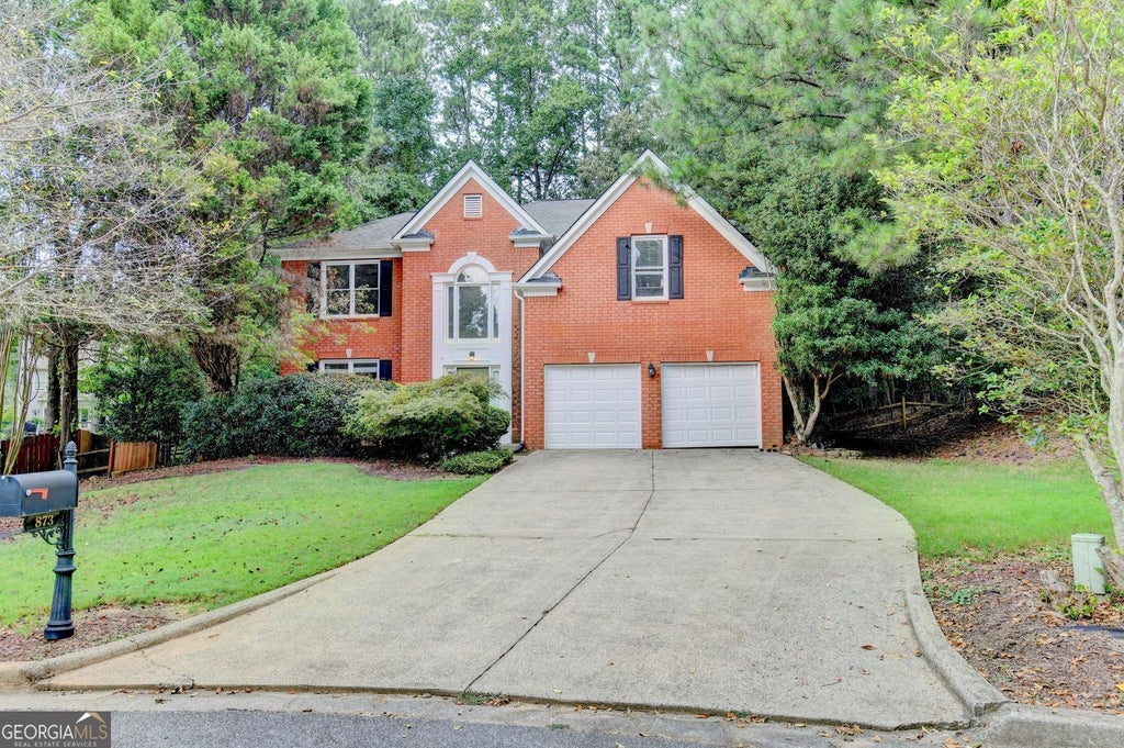 Photo of 873 Red Rock Court, suwanee, GA 30024 (MLS # 10840036)