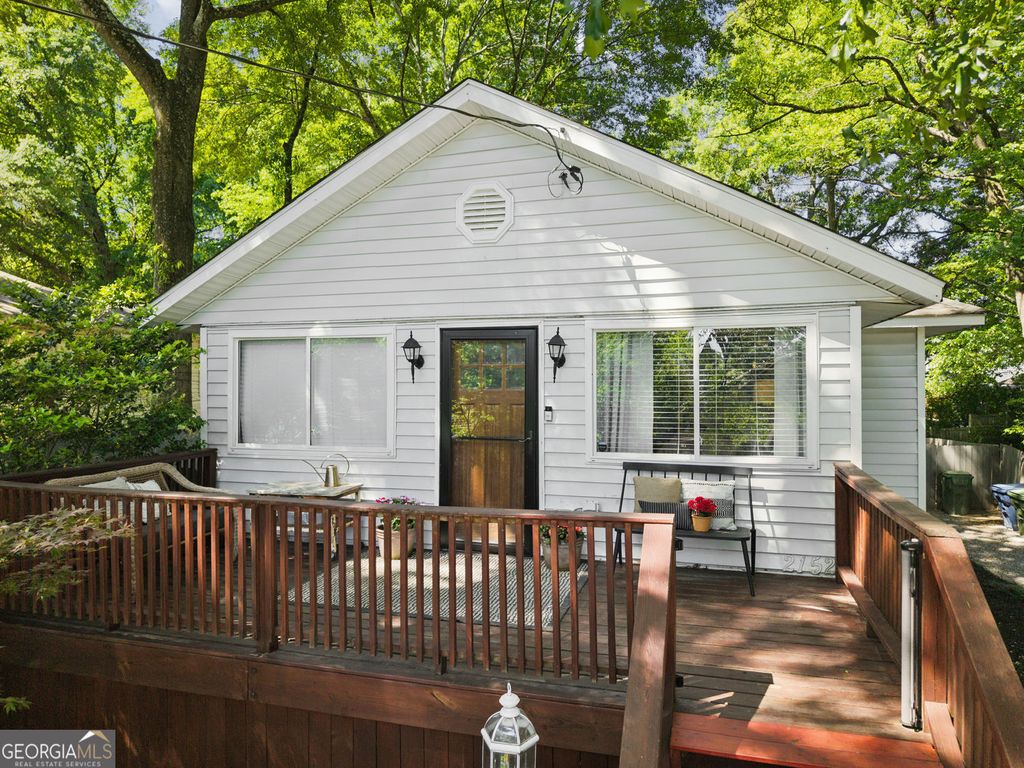 Photo of 2152 Forrest Place NW, Atlanta, GA 30318 (MLS # 10738555)