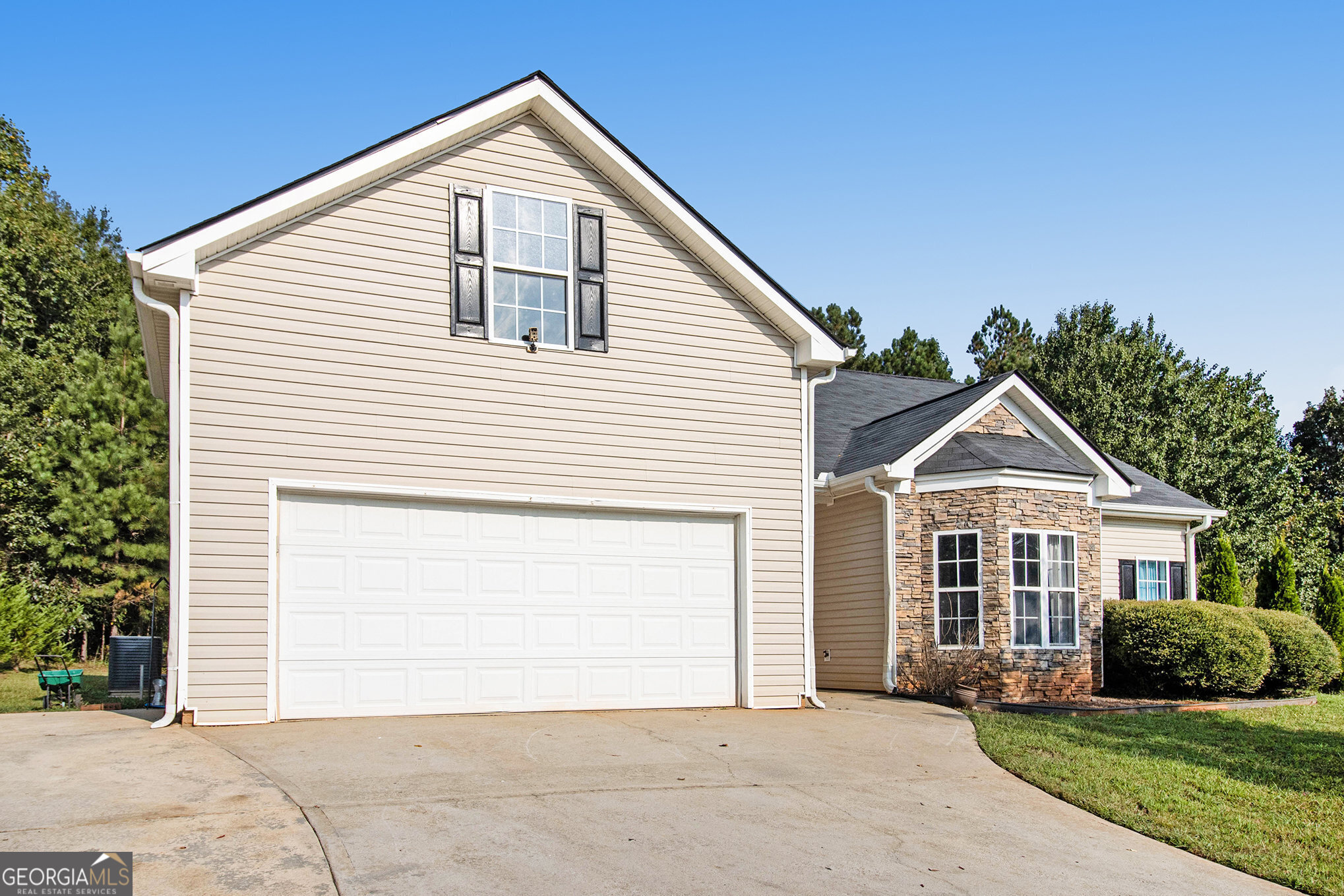 80 Shenandoah LN