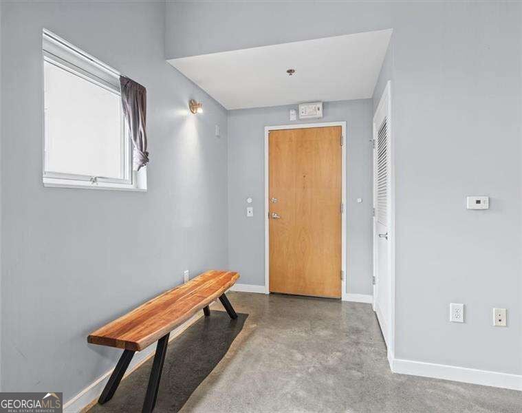 620 Glen Iris DR NE 325