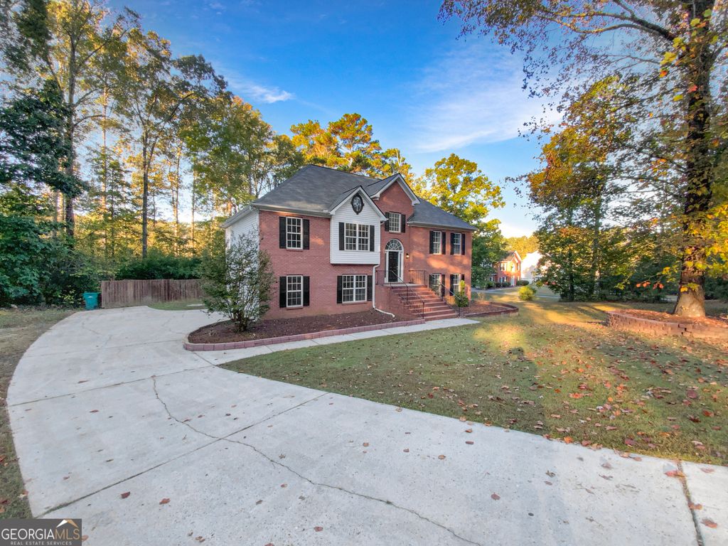 Photo of 2811 Carnes Road, Jonesboro, GA 30236 (MLS # 10632147)