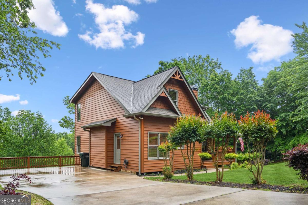 400 Noelle LN