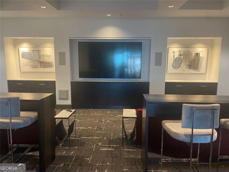 W Peachtree - Residential