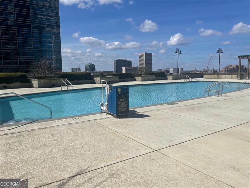 W Peachtree - Residential