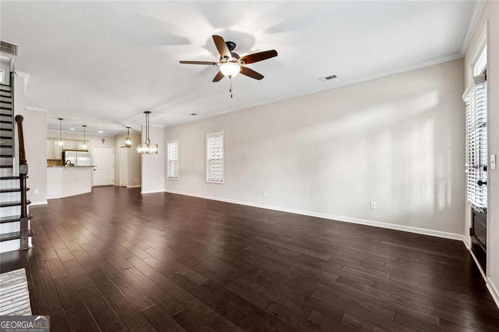 56 Park CIR