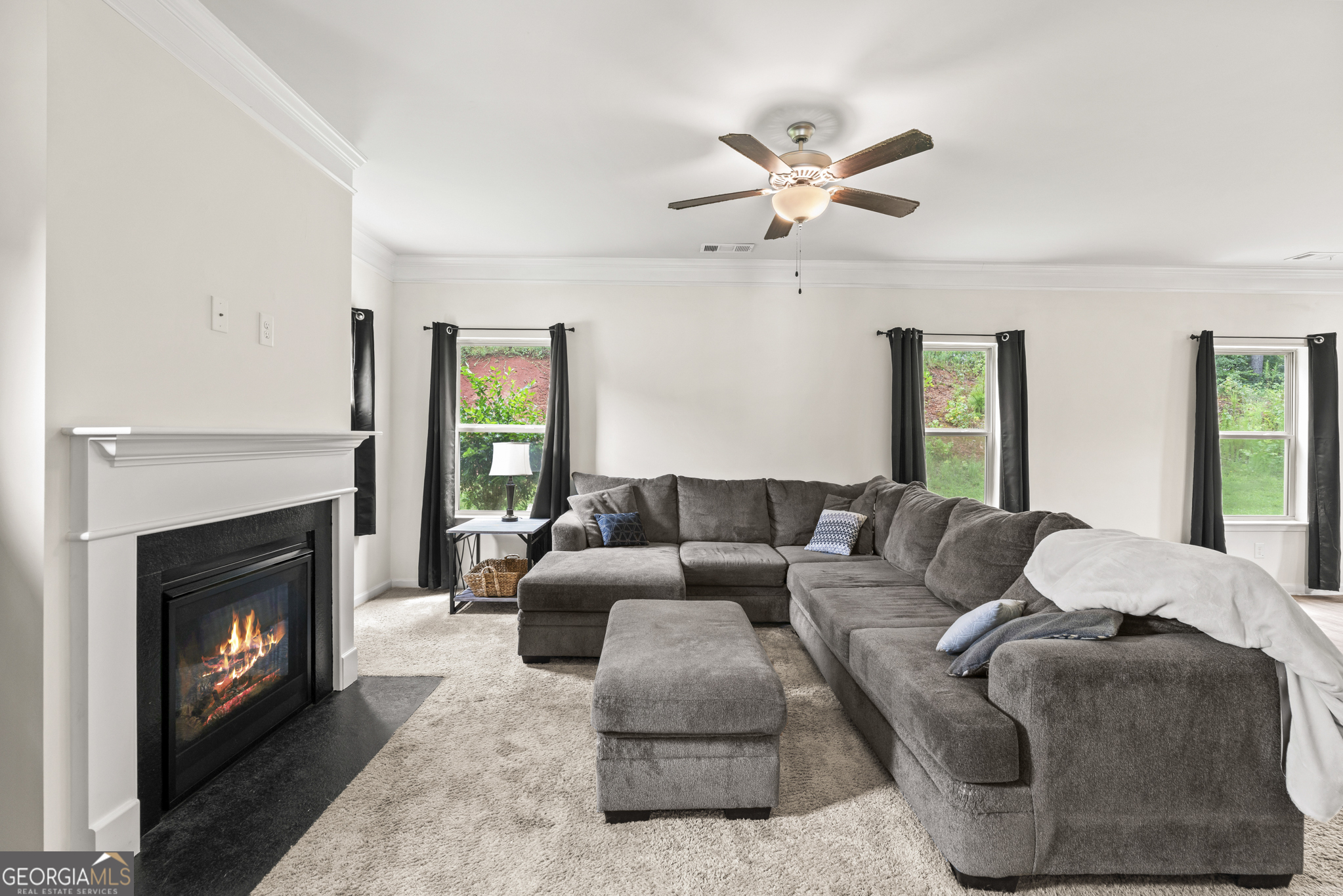 1069 Belmont Park DR
