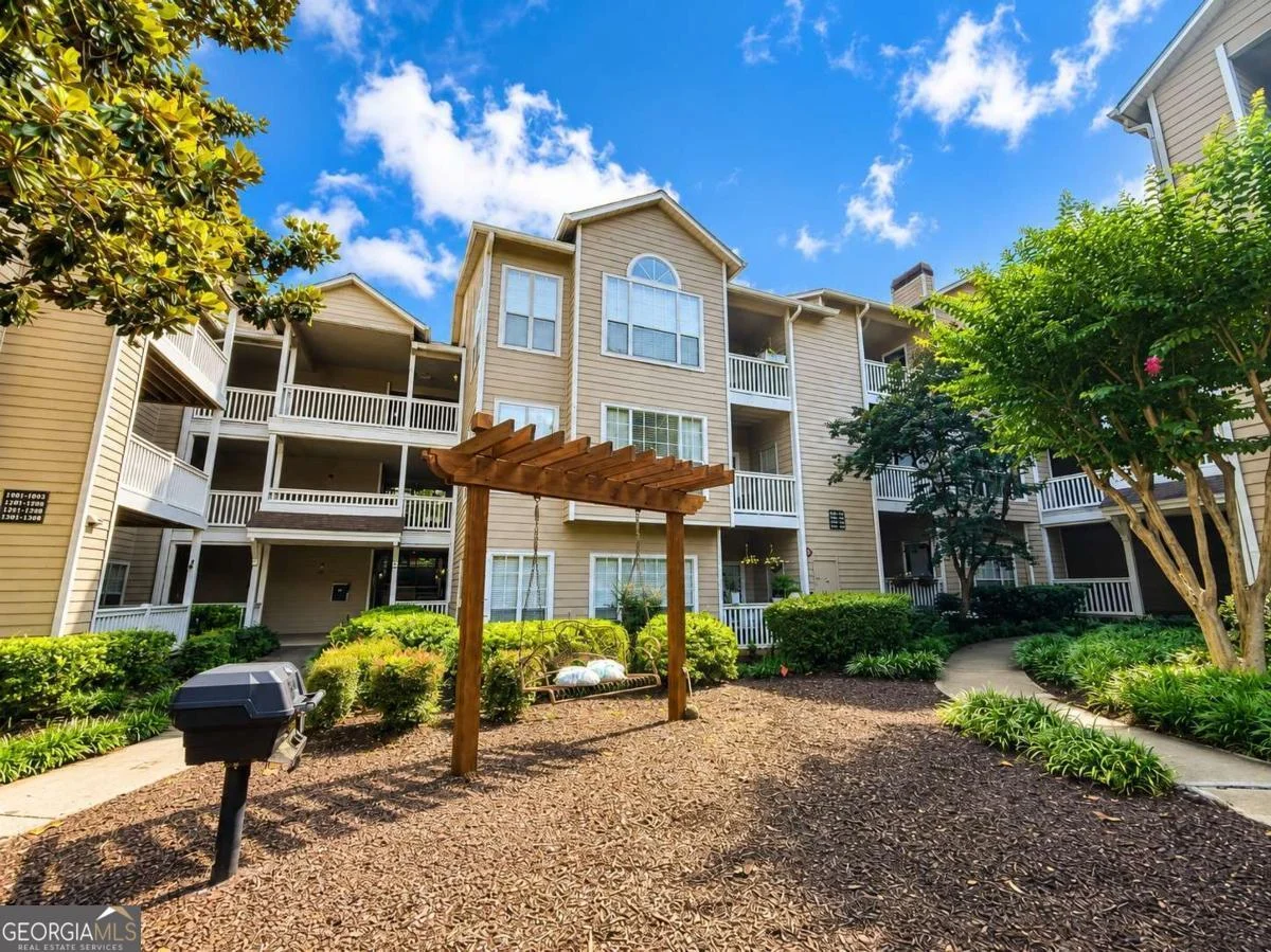1250 Parkwood Circle SE Unit 1312