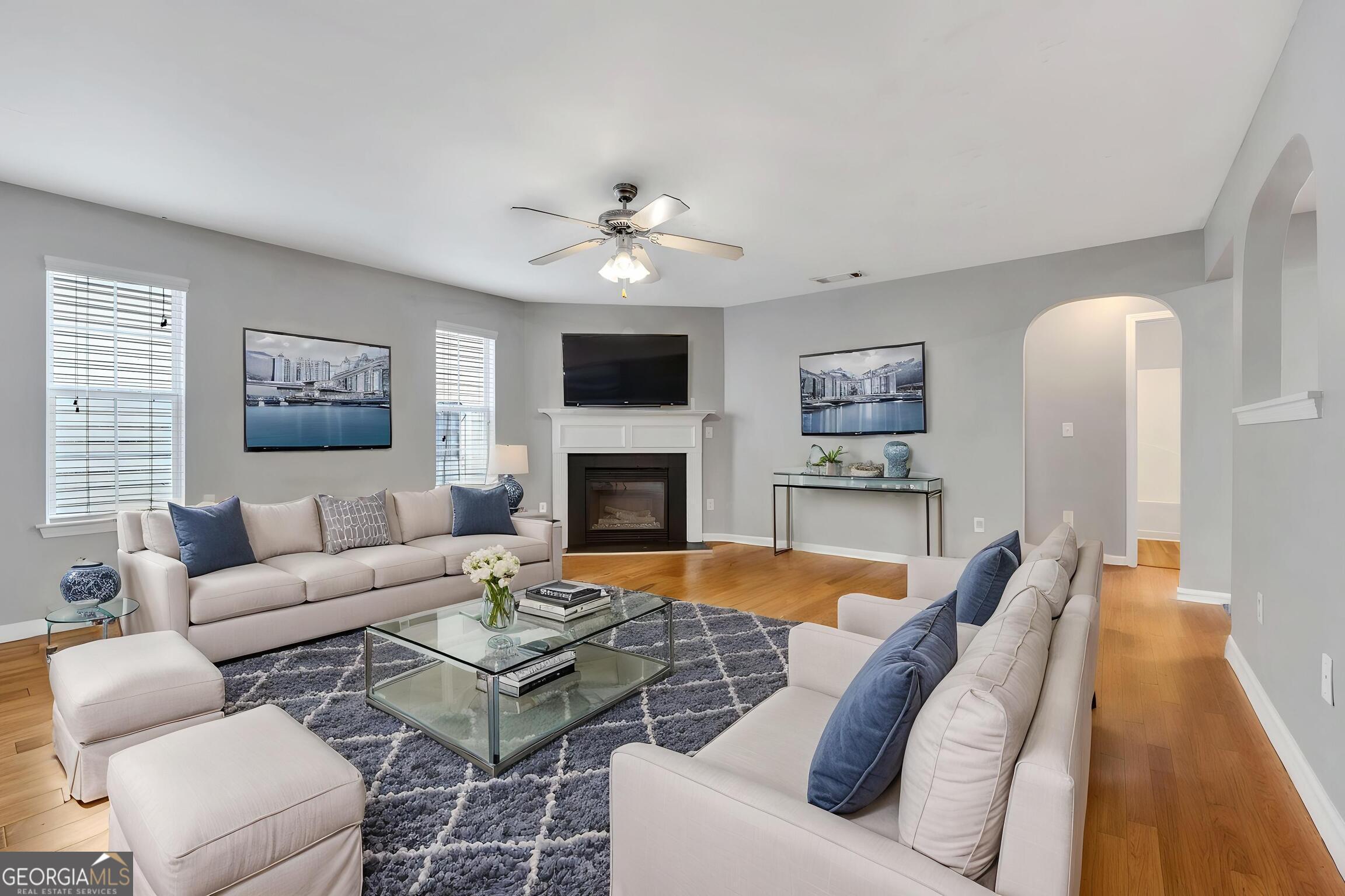 2416 Cornell CIR
