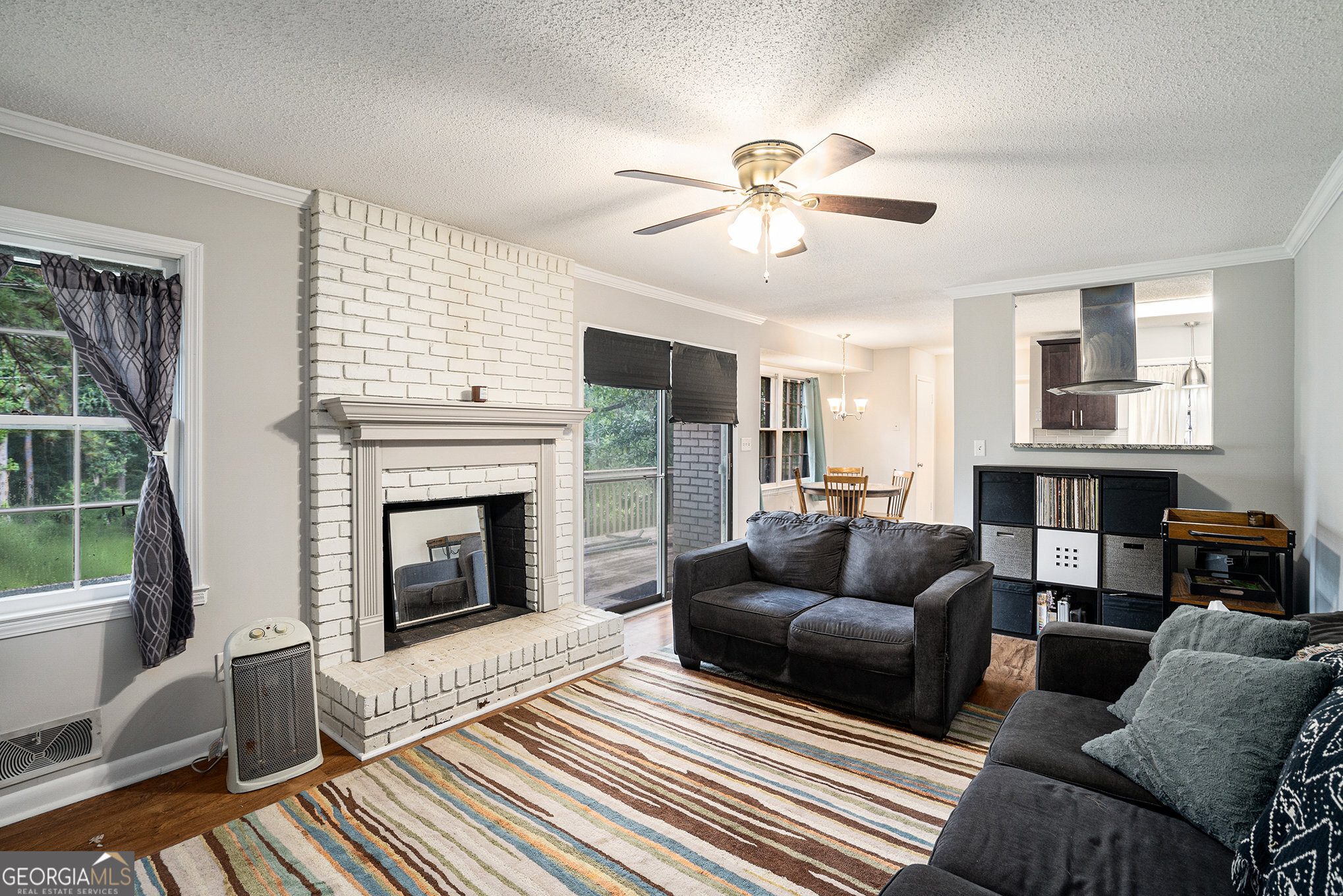 4204 Williamsburg DR