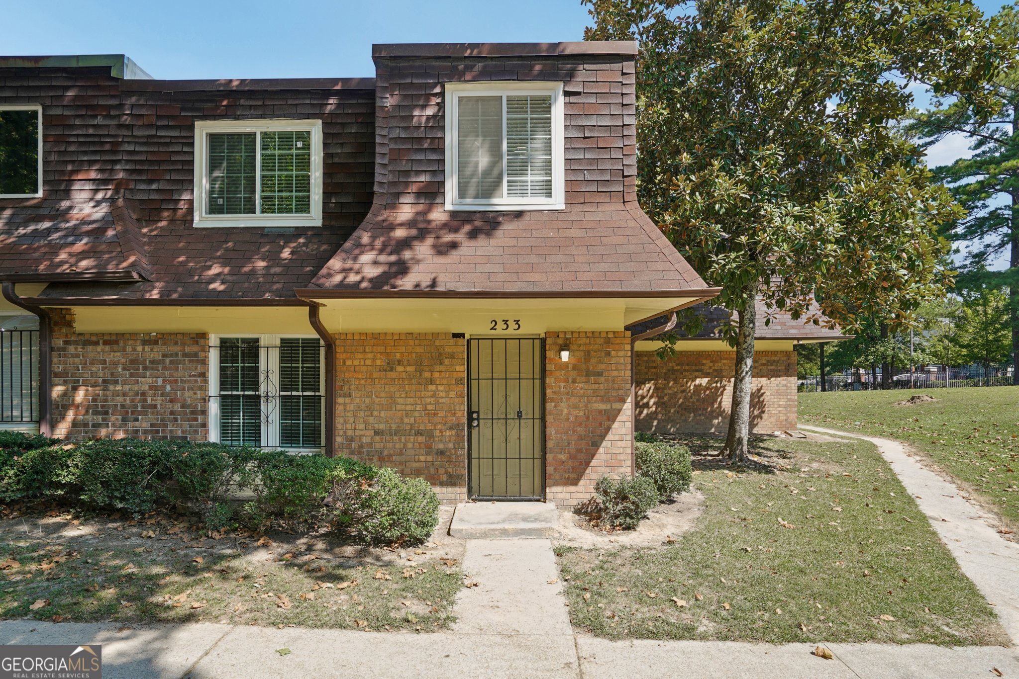 Renovated, movein ready, and priced to move. This 3bedroom, 11/2bath townhome offers approximately 1,134 sq ft of fully updated living space at a price well below the area's average. The openplan main level features durable LVP flooring and fresh neutral paint. A brandnew kitchen boasts granite counters, softclose cabinetry, stainlesssteel appliances, and a subwaytile backsplash. Upstairs, three bedrooms share a stylish full bath, and each has a new ceiling fan. A convenient half bath serves guests on the main level. Step out to a private covered patio and enjoy lowmaintenance living-exterior upkeep is handled by the association. Located just minutes from I-20, I-285, the Beltline, MARTA, and downtown Atlanta, this home offers turnkey convenience and exceptional value. Available with a 1% credit when using our preferred lender. Call for more details.