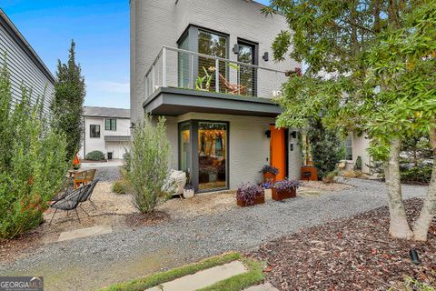 Photo of 127 Ravenhurst Lane, Fayetteville, GA 30214 (MLS # 10635029) Photo of 127 Ravenhurst Lane, Fayetteville, GA 30214 (MLS # 10635029)