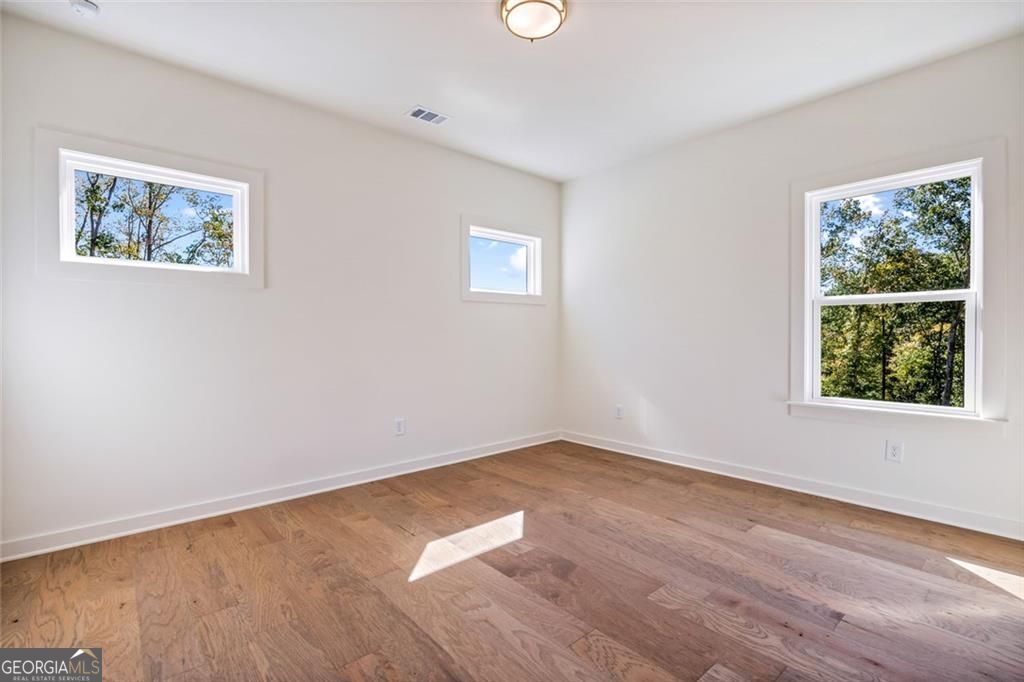 Gainesville, Georgia 30506, United States, 5 Bedrooms Bedrooms, ,5 BathroomsBathrooms,Residential,Active,222247