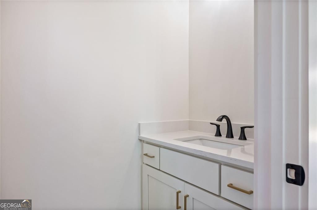 Gainesville, Georgia 30506, United States, 5 Bedrooms Bedrooms, ,5 BathroomsBathrooms,Residential,Active,222247