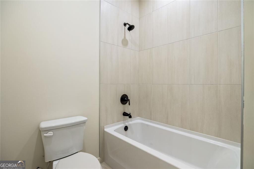 Gainesville, Georgia 30506, United States, 5 Bedrooms Bedrooms, ,5 BathroomsBathrooms,Residential,Active,222247