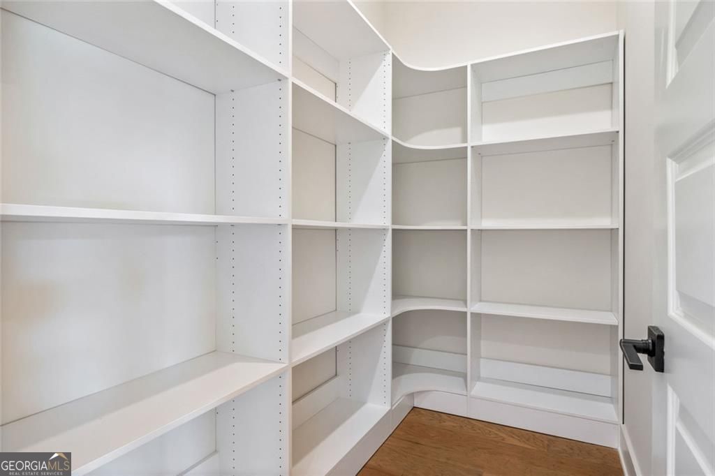 Gainesville, Georgia 30506, United States, 5 Bedrooms Bedrooms, ,5 BathroomsBathrooms,Residential,Active,222247