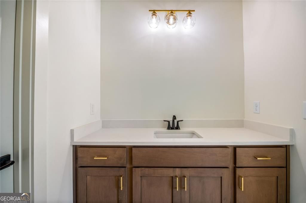 Gainesville, Georgia 30506, United States, 5 Bedrooms Bedrooms, ,5 BathroomsBathrooms,Residential,Active,222247