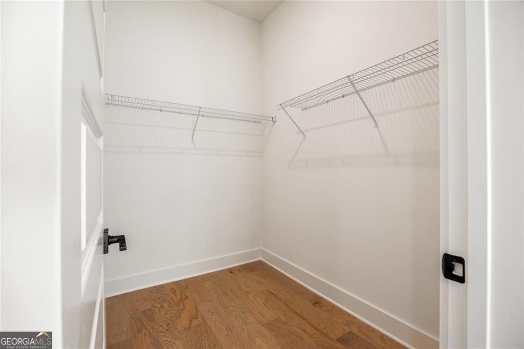 Gainesville, Georgia 30506, United States, 5 Bedrooms Bedrooms, ,5 BathroomsBathrooms,Residential,Active,222247