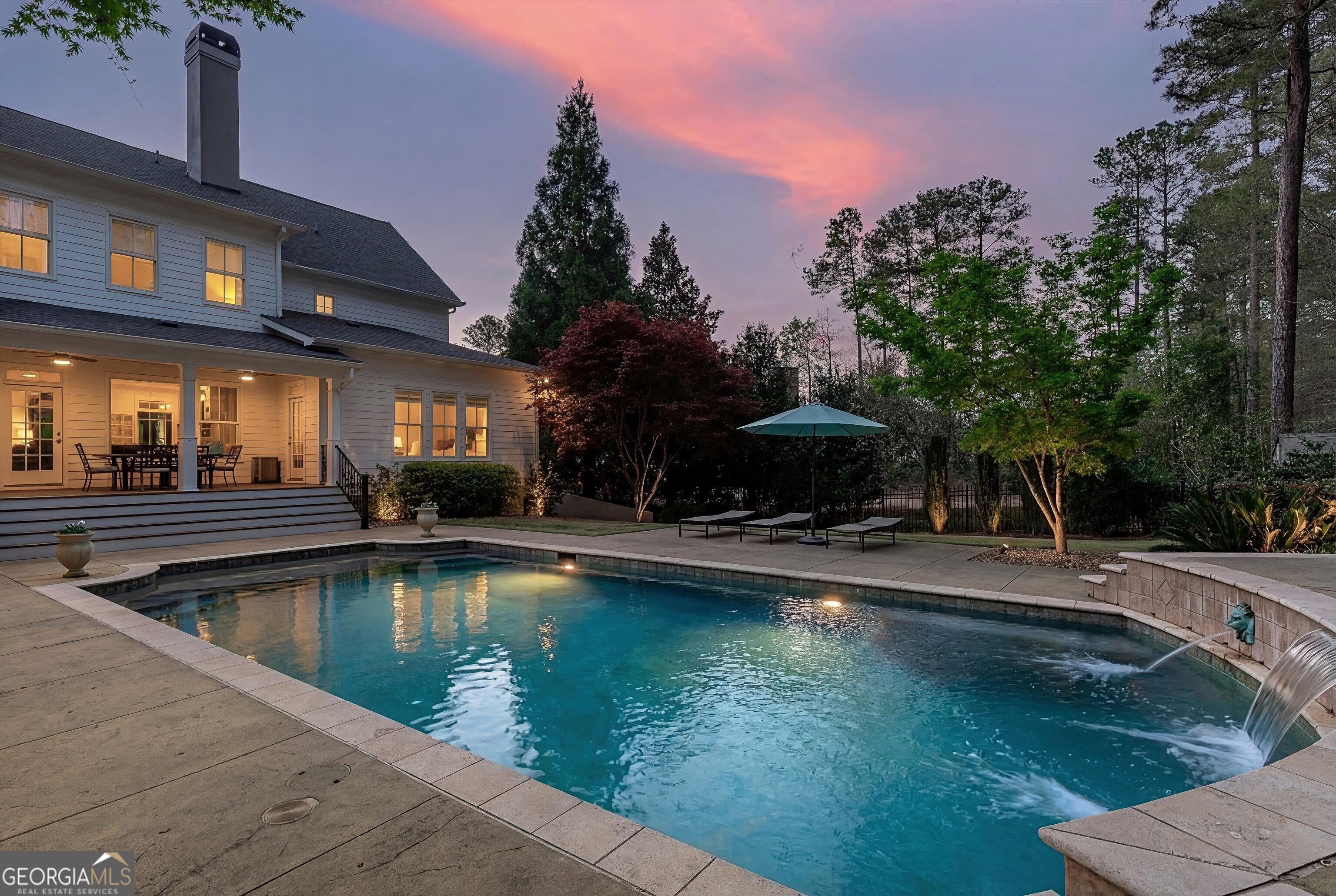 620 Saint Charles PL