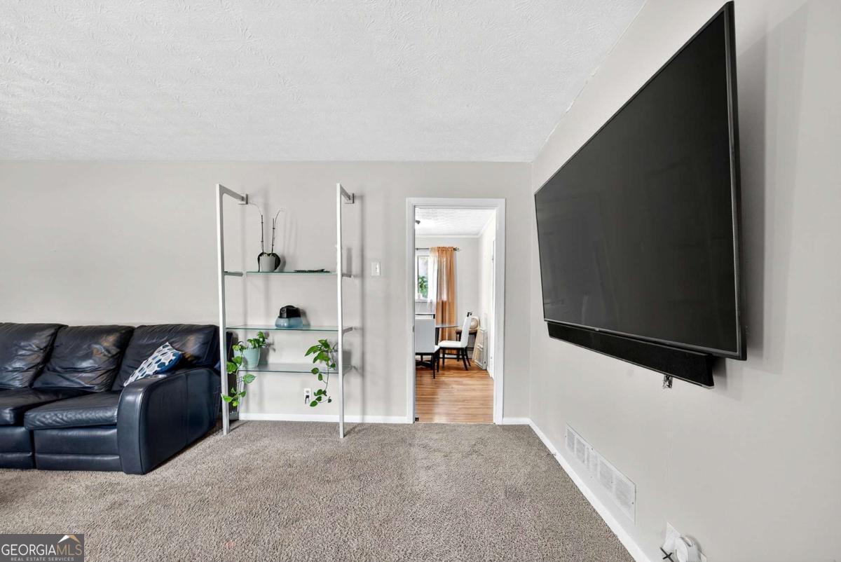 6076 Mount Zion BLVD