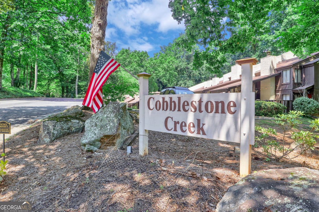 Photo of 96 Cobblestone Creek, Peachtree City, GA 30269 (MLS # 10871595)