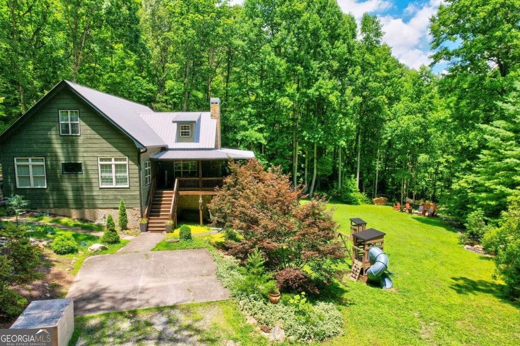 Photo of 50 Trails End Ct, Ellijay, GA 30536 (MLS # 10841371)