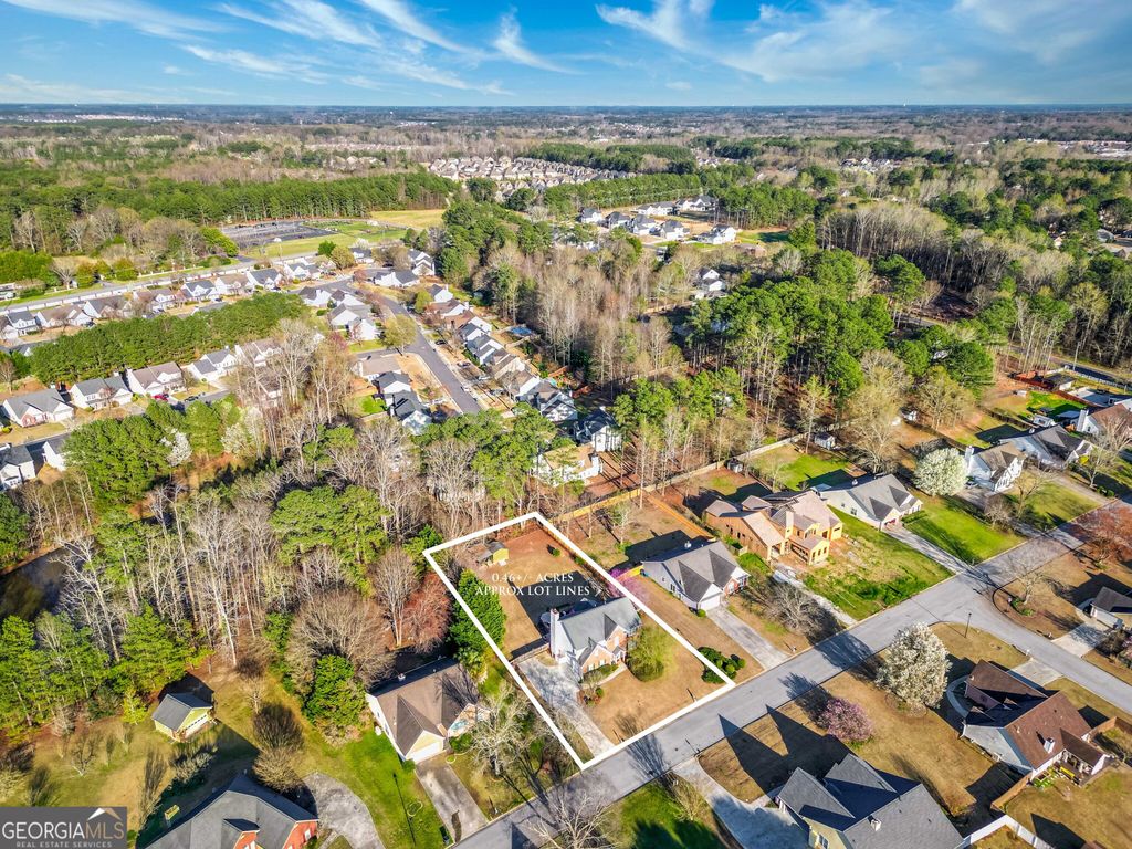 Photo of 3520 Lochmill Drive, Loganville, GA 30052 (MLS # 10707483)