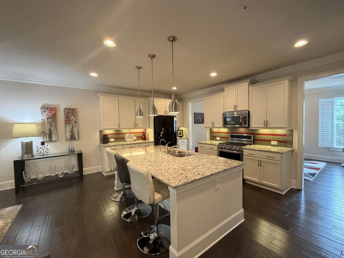 9015 Woodland TRL 8