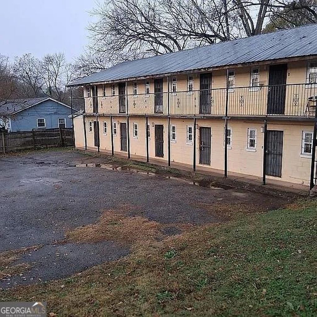 Photo of 1181 Garibaldi Street SW, Atlanta, GA 30310 (MLS # 10687051)