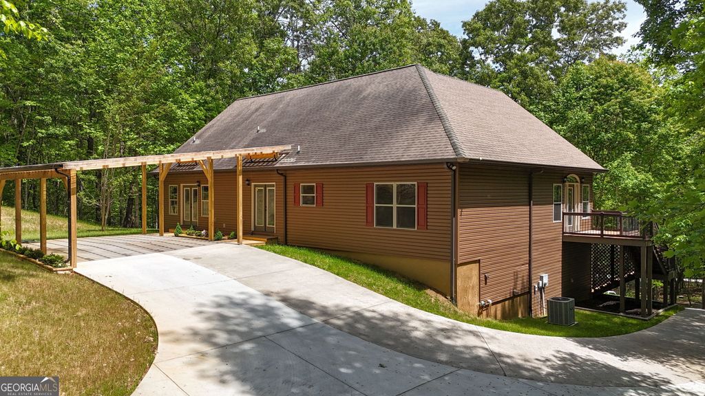 Photo of 1615 Ben T Huiet Hwy. SR-255 ALT. Hwy, Clarkesville, GA 30523 (MLS # 10795573)
