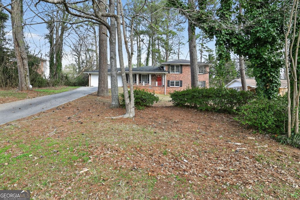 Photo of 4050 Indian Lake Circle, Stone Mountain, GA 30083 (MLS # 10711718)