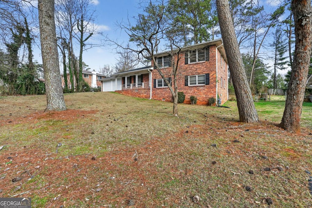 Photo of 4050 Indian Lake Circle, Stone Mountain, GA 30083 (MLS # 10711718)