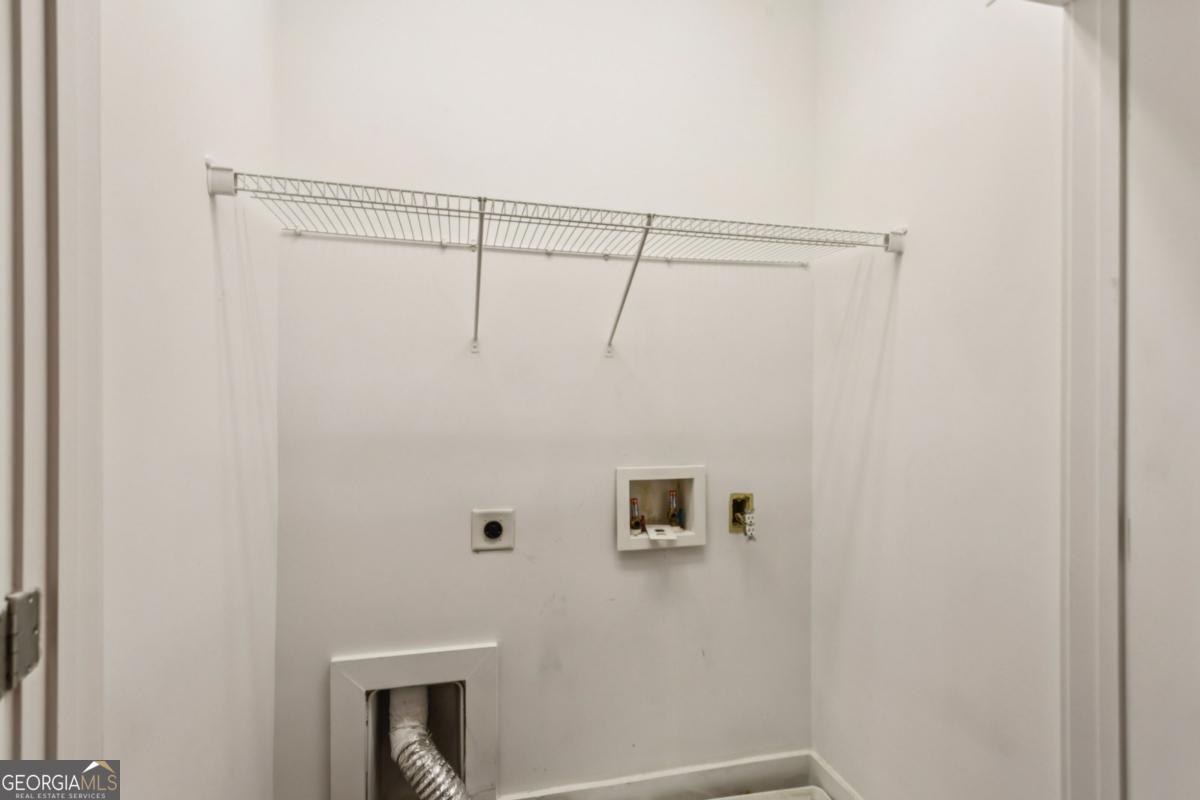 Riverside - Commercial Sale