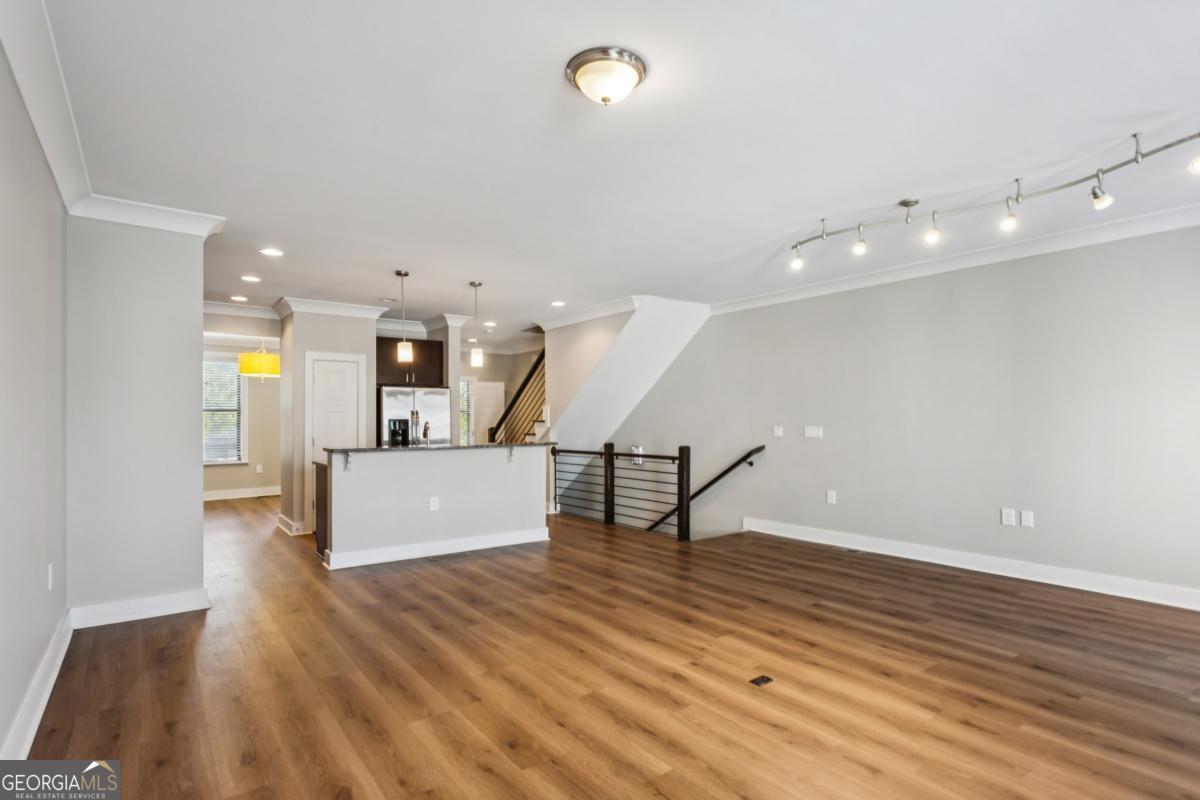 Riverside - Commercial Sale