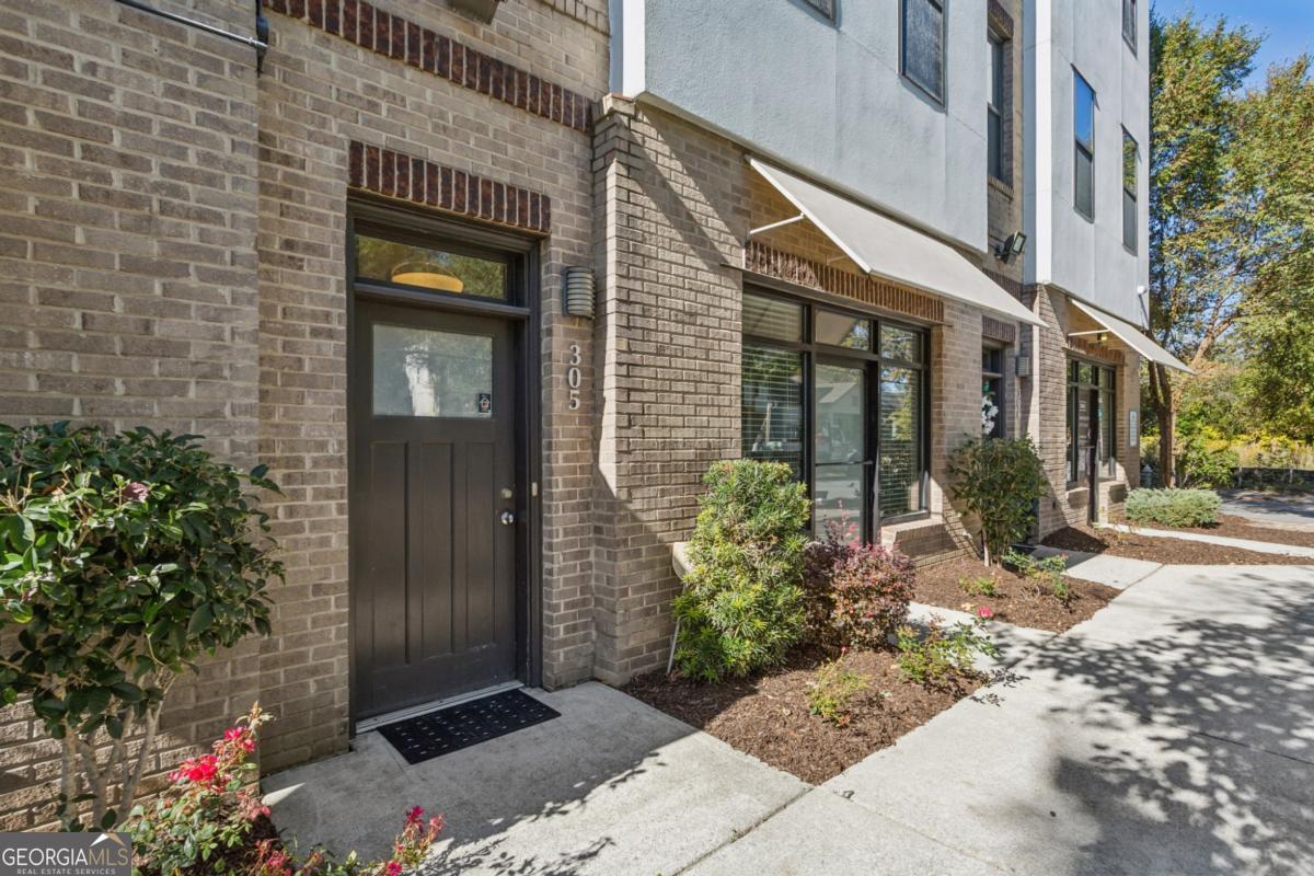 Riverside - Commercial Sale