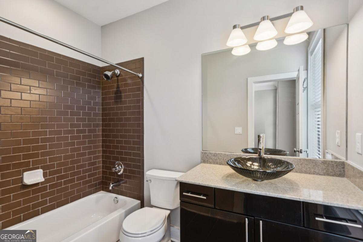 Riverside - Commercial Sale