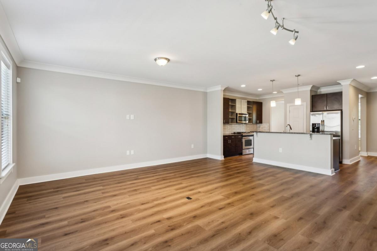 Riverside - Commercial Sale