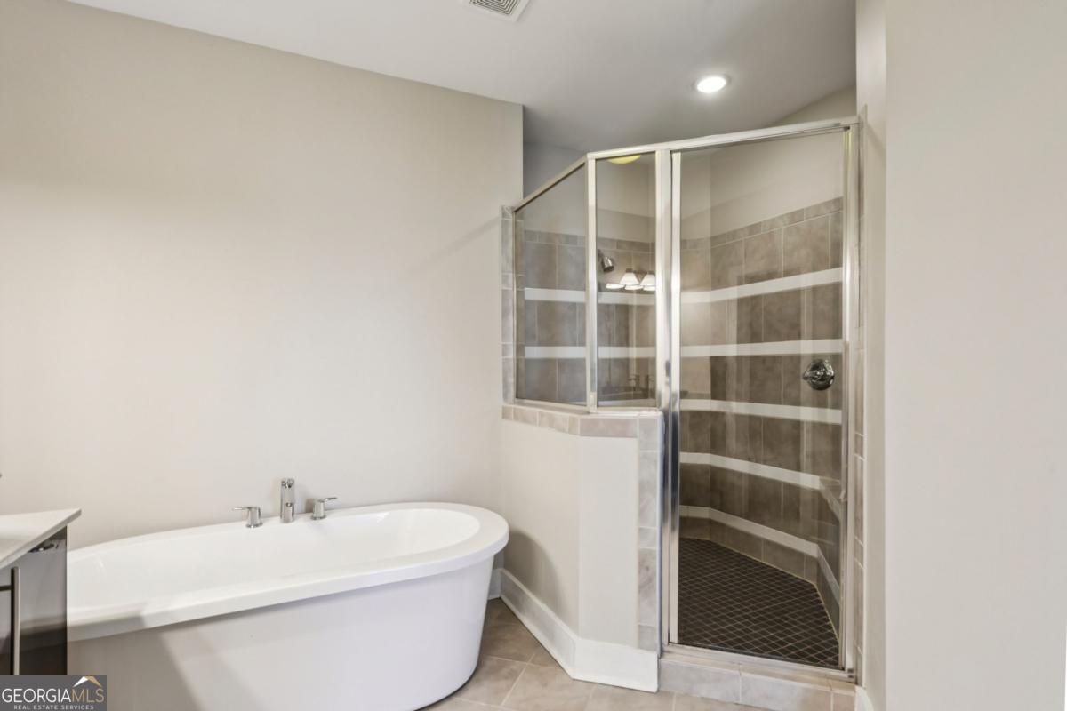 Riverside - Commercial Sale