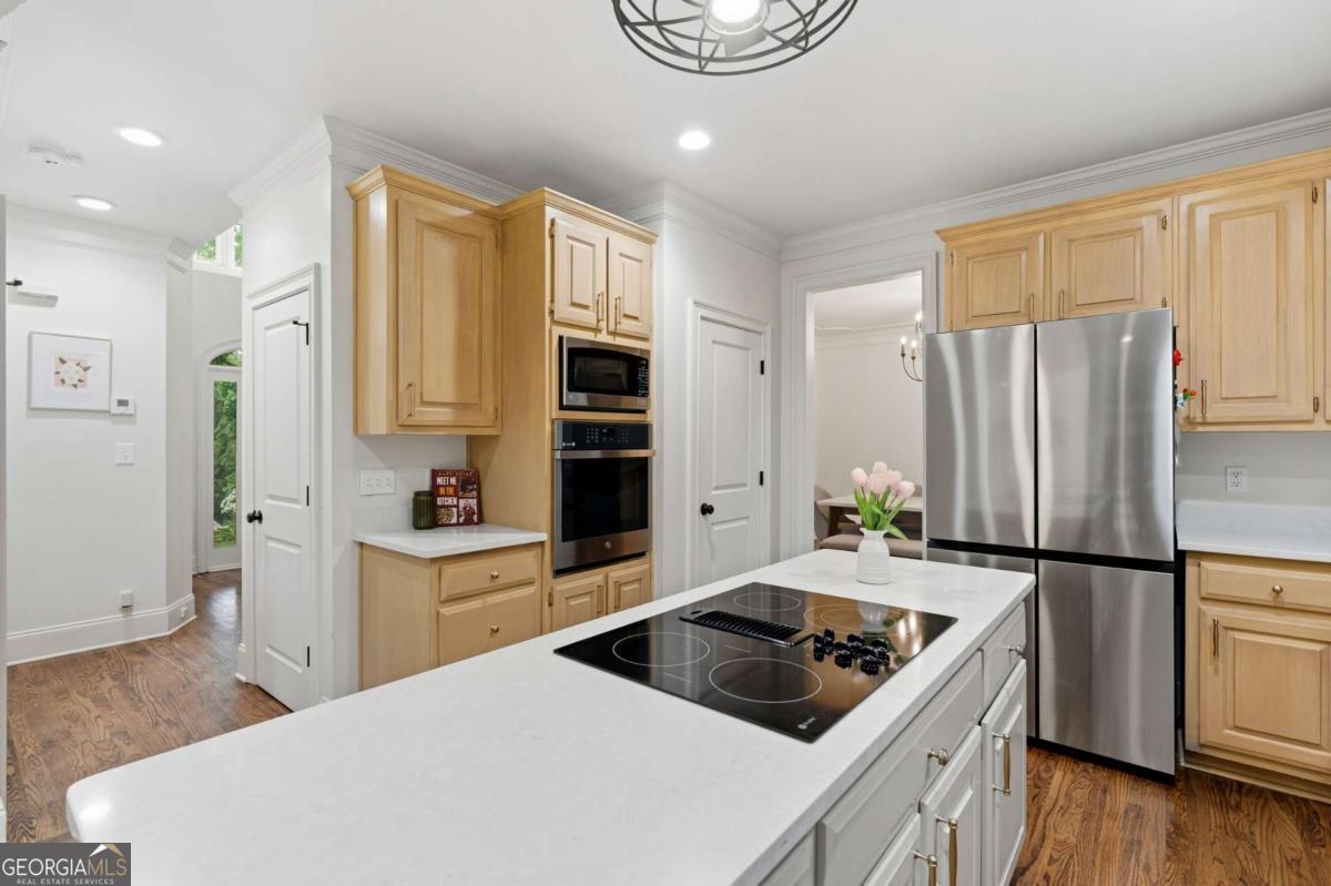 4221 Willow Oak DR