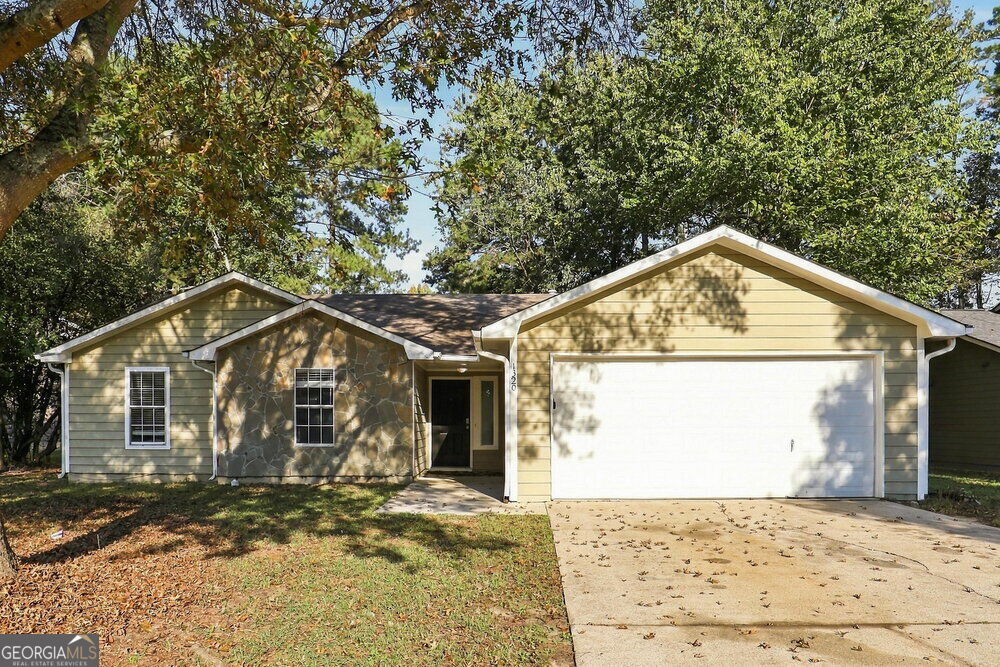 Photo of 1320 Foxvale Drive, Hampton, GA 30228 (MLS # 10880588)