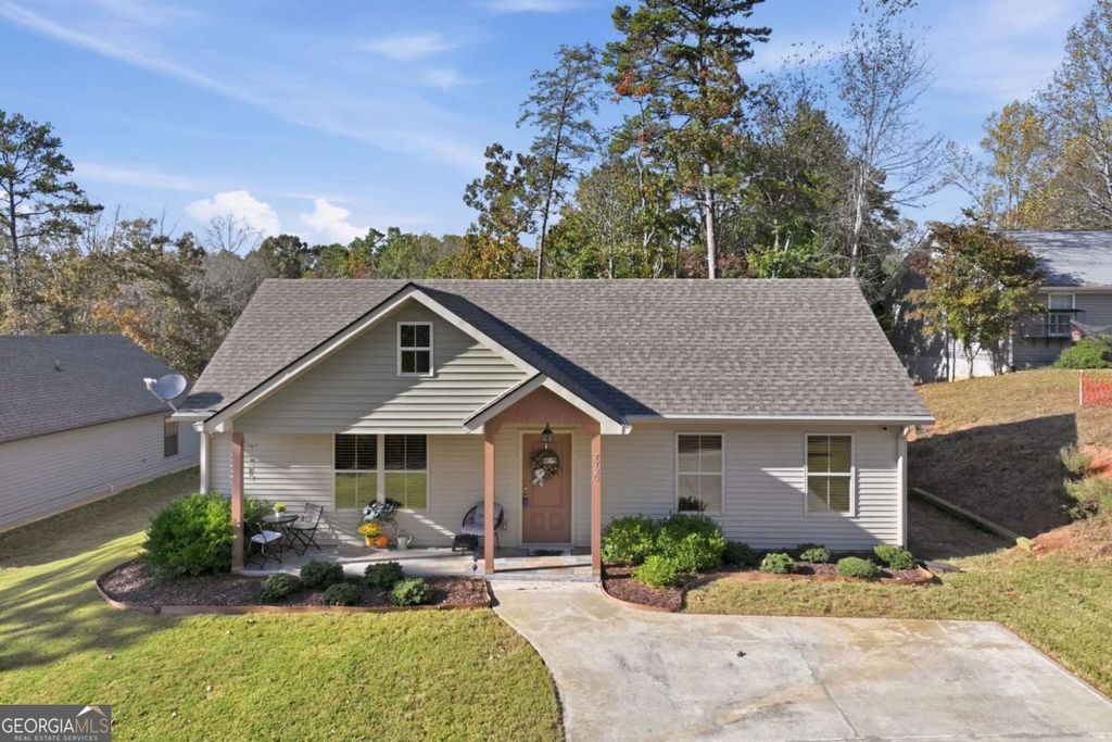 Photo of 7720 Elm Circle, Murrayville, GA 30564 (MLS # 10657527)