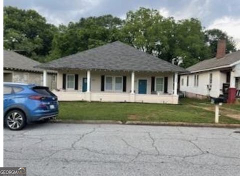 Photo of 999 Arden Avenue SW, Atlanta, GA 30310 (MLS # 10658538)