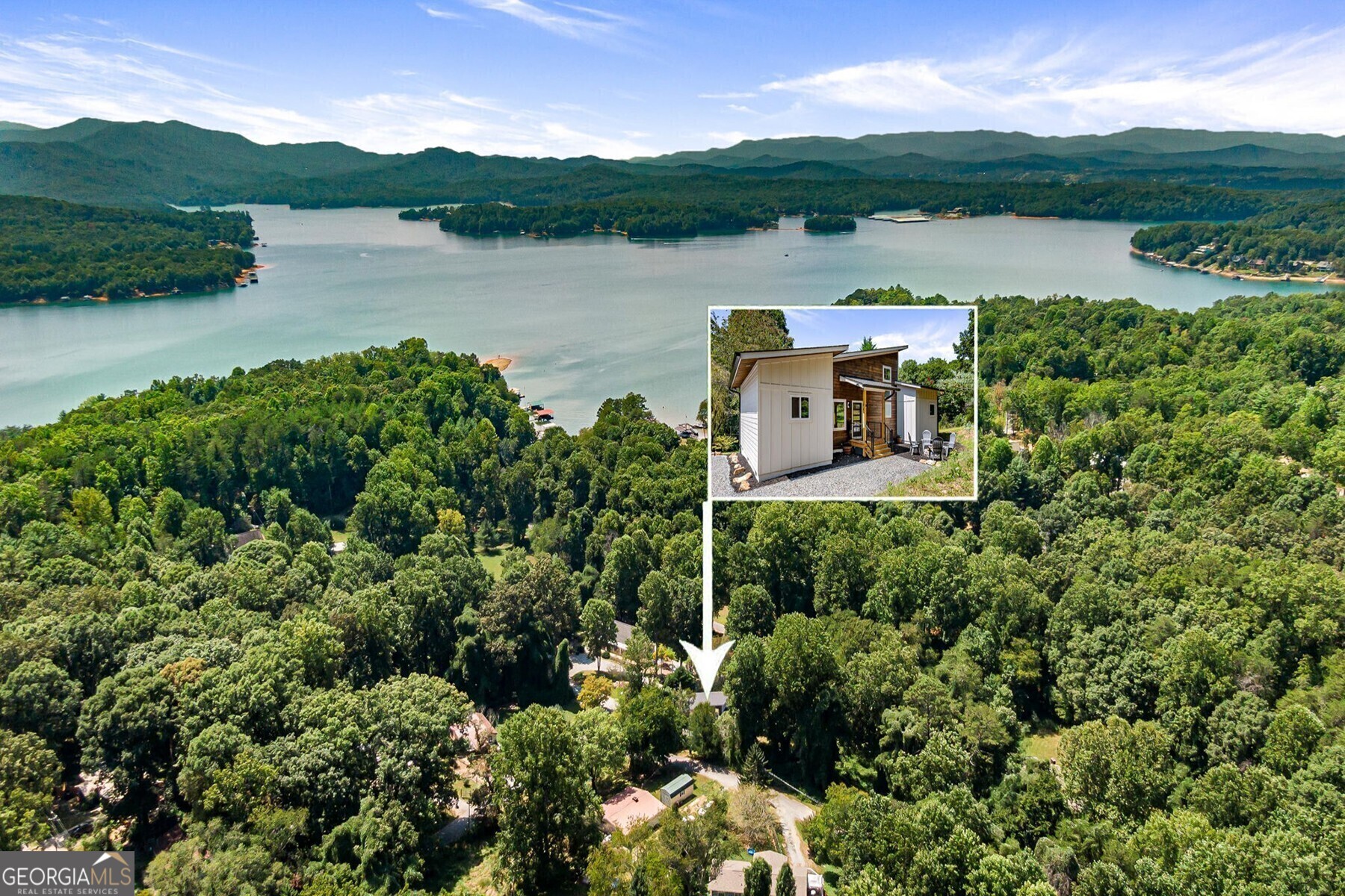 82 Circle DR